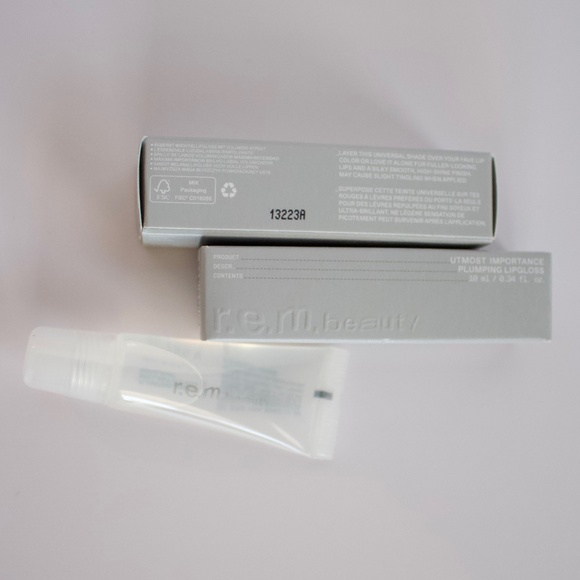 R.E.M Beauty Utmost Importance Clear Plumping Lip Gloss x2 NIB - Picture 9 of 10